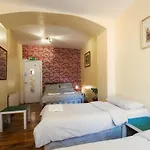 7 Bedroom Townhouse